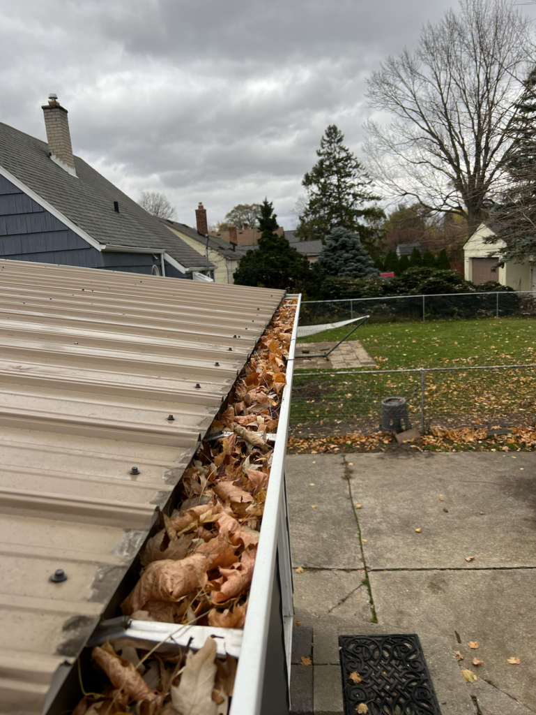 gutter cleaning Shelby Michigan