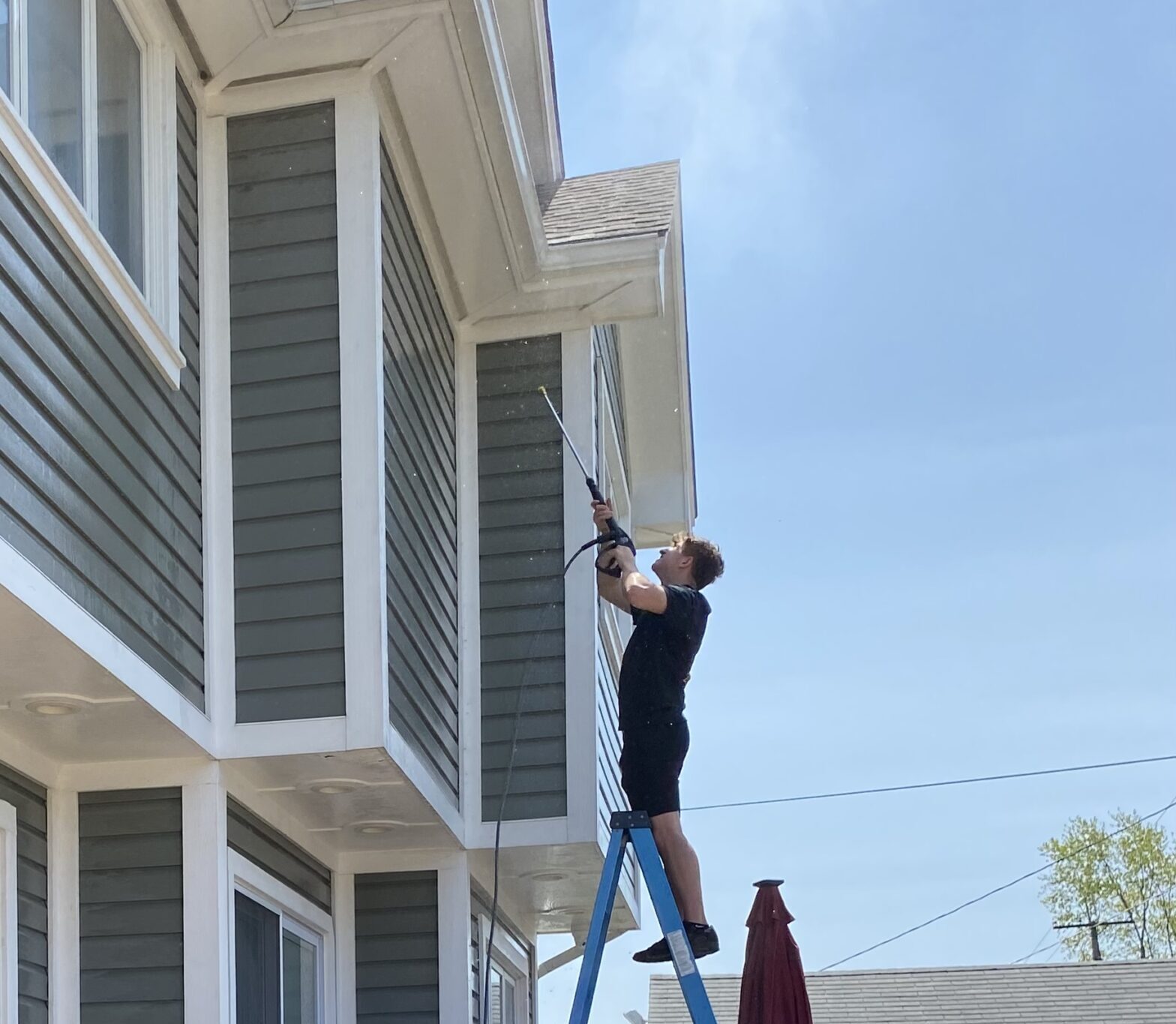 Pressure washing gutters