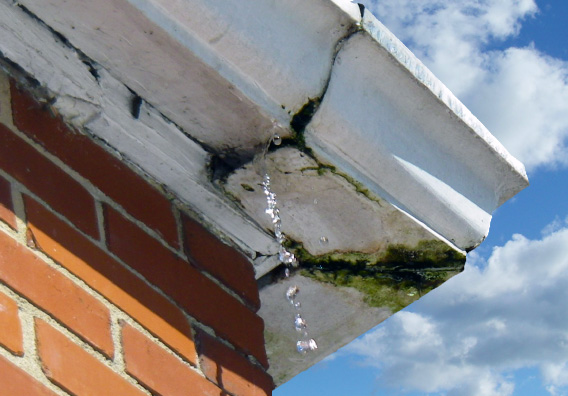 How to Fix a Leaking Gutter 