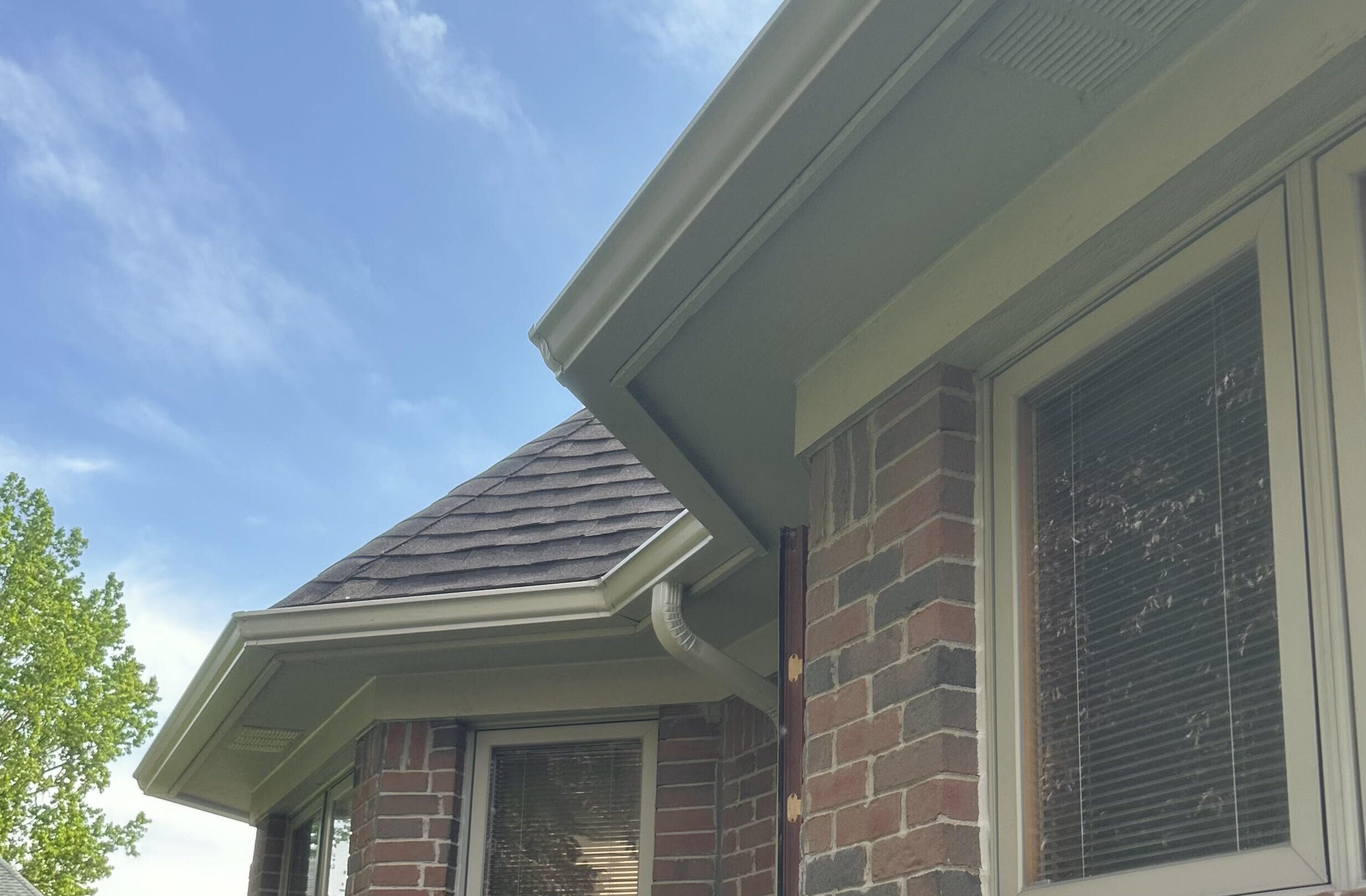 Seamless Gutter Bay Window custom installation