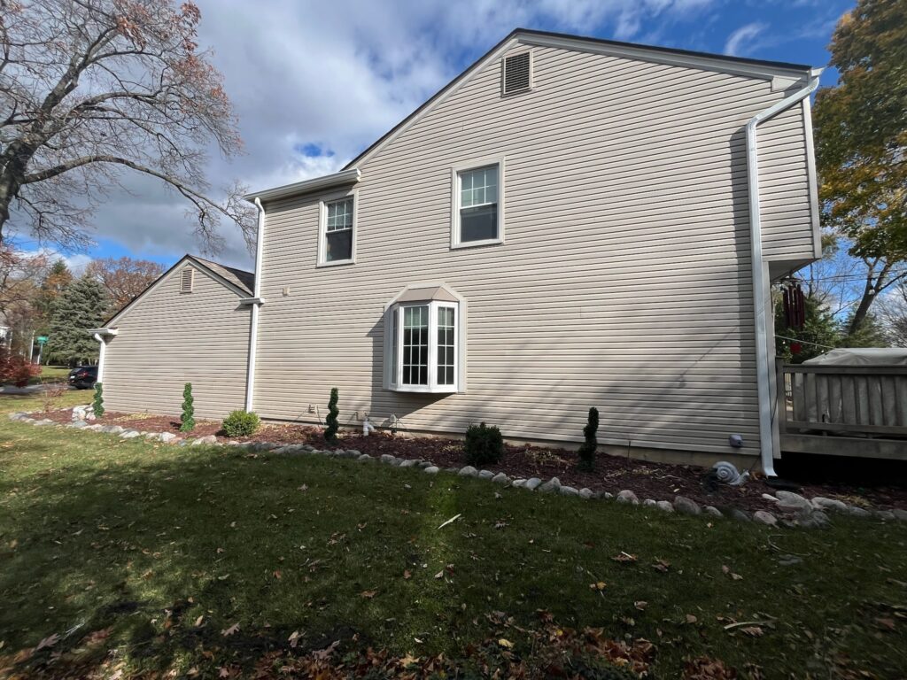 Seamless Gutters In Madison Heights