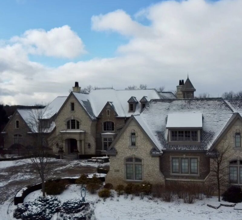 Seamless Gutters in Rochester Michigan