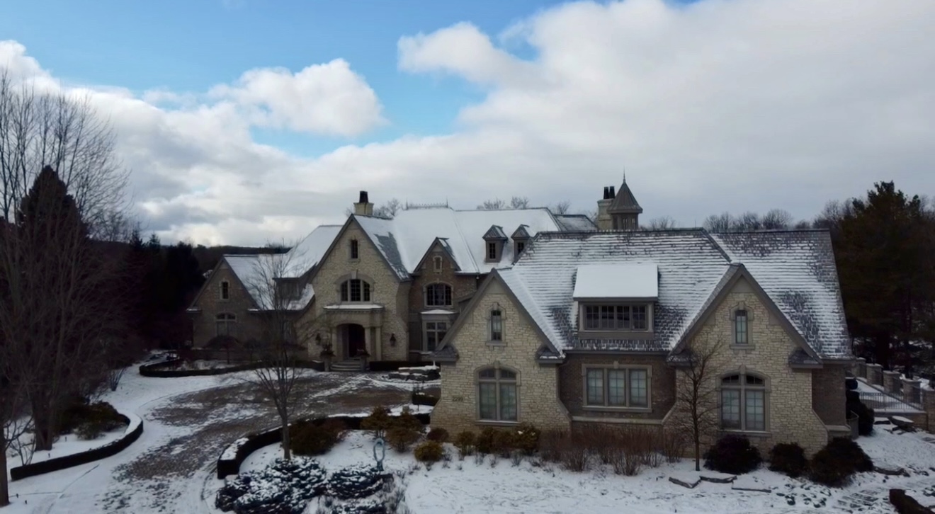 Seamless Gutters: Expert Installation in Oakland County, Michigan