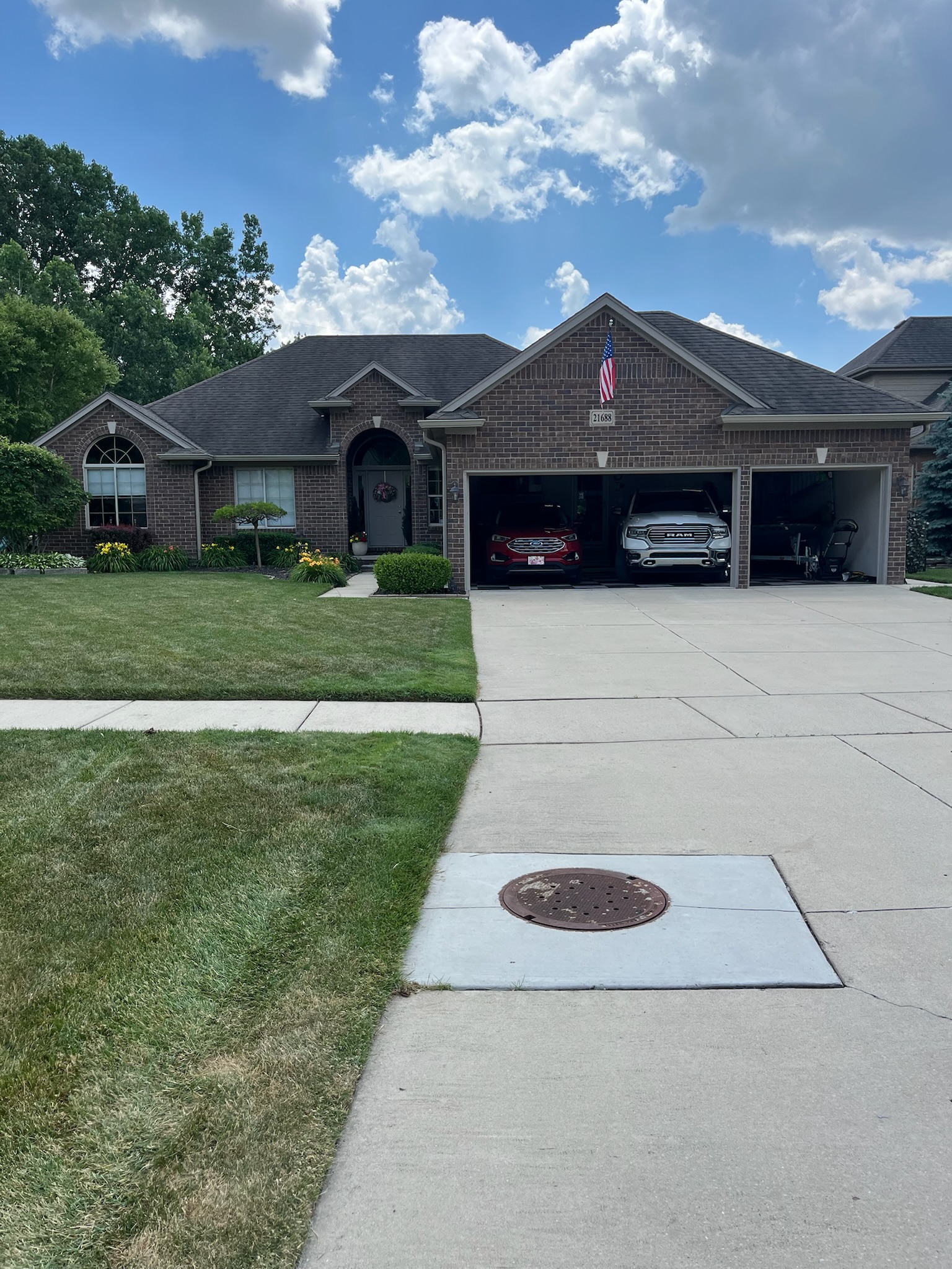 The Right Gutters for Michigan Weather: Snow, Ice & Rain